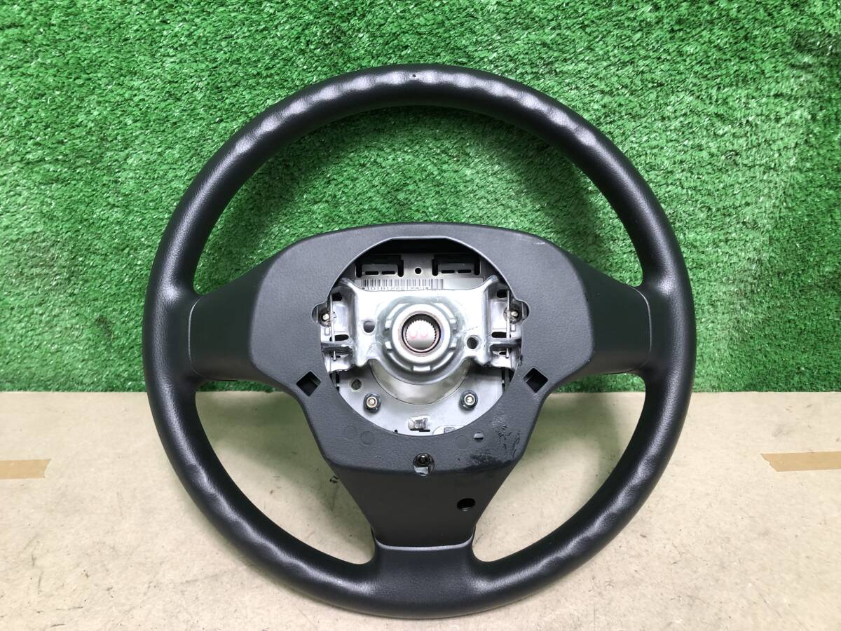 ダイハツ ミライース ミライース（LA350S） 平成29年 6.5万km ミライース(LA350S&frasl;LA360S型 美品　管1224-8　ダイハツ　ミライース　LA350S　LA360S　 純正　ステアリング　ハンドル　エアバック無し