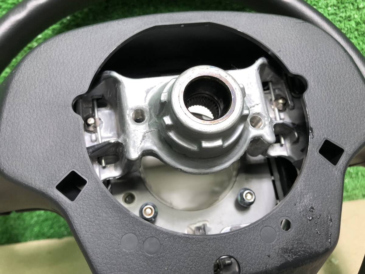 ダイハツ ミライース ミライース（LA350S） 平成29年 6.5万km ミライース(LA350S&frasl;LA360S型 美品　管1224-8　ダイハツ　ミライース　LA350S　LA360S　 純正　ステアリング　ハンドル　エアバック無し