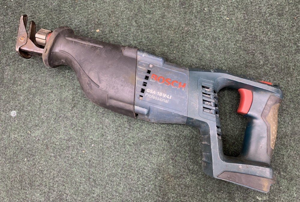 中古 BOSCH ボッシュ コードレスセーバーソー GSA 18V-LI Professional 