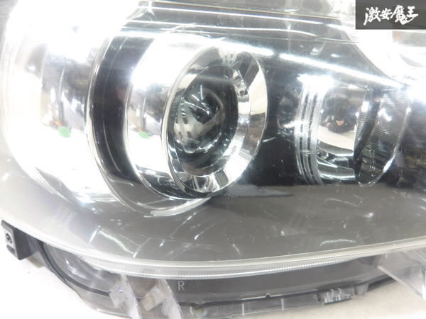トヨタ 純正 NZE151N/ZRE152N/ZRE154N カローラ ルミオン 後期 HID