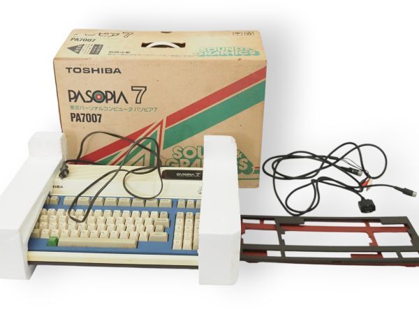 東芝　PASOPIA7　パソピア7　PA7007【ジャンク・通電のみ確認】_1