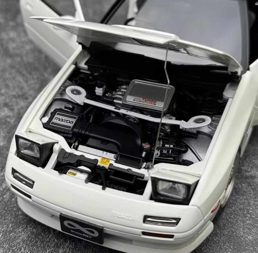 WHELART 1/18 マツダ サバンナ RX-7 FC3S 頭文字D 高橋涼介 オート