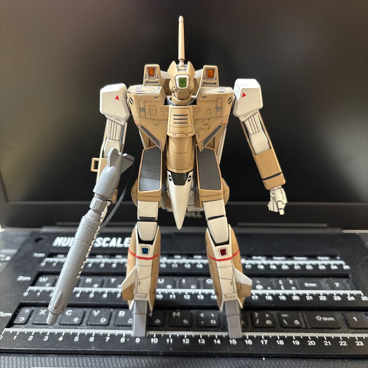 ハセガワ 1/72 VF-1A バドロイド バルキリー 一般機 塗装済 完成品