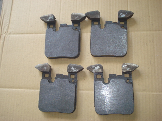 ★ＢＭＷ　Ｍ２　ブレーキパツド　中古品★_1