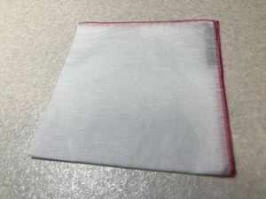 新品　ヘンリープール(英)　ポケットチーフ　白にヘムピンク　コットンリネン　シモノゴ