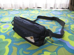 USA製 Mountain Equipment マウンテンイクイップメント ショルダーバッグ ネイビー×ブラ