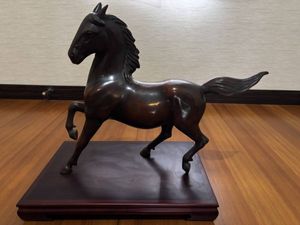 鉄製 馬の置物の値段と価格推移は？｜17件の売買データから鉄製 馬の