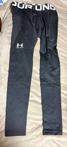 ☆　新品同様　 アンダーアーマー　 レギンス　 コンプレッション 　コールドギア 　サイ