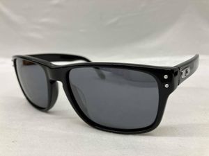 OAKLEY オークリー　サングラス　HOLBROOK LX ホルブルッグLX OO2038-01 140 保存袋付き
