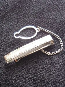 銀製マネークリップ◆タイピン兼用品◆SILVER刻印有 銀４ｇ細密銀彫刻品◆昭和レトロ◆年