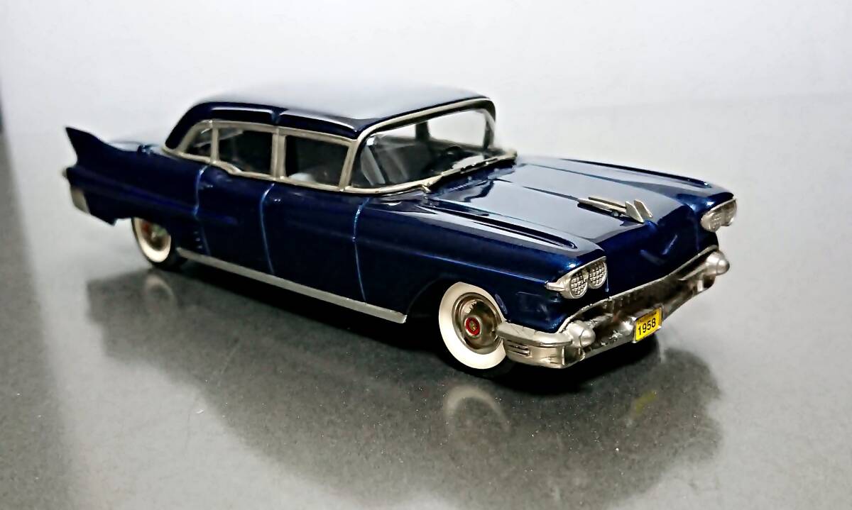 キャデラック リムジンの値段と価格推移は？｜13件の売買データから