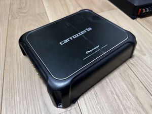 カロッツェリア GM-D8400 パワーアンプ パイオニア Pioneer ハイパワー！