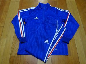 ■Q-1■adidas　ジャージセットアップ　ジャージ上下　サイズＭ