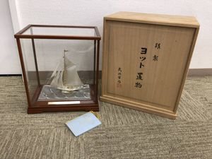 ヨット置物の値段と価格推移は？｜65件の売買データからヨット置物の