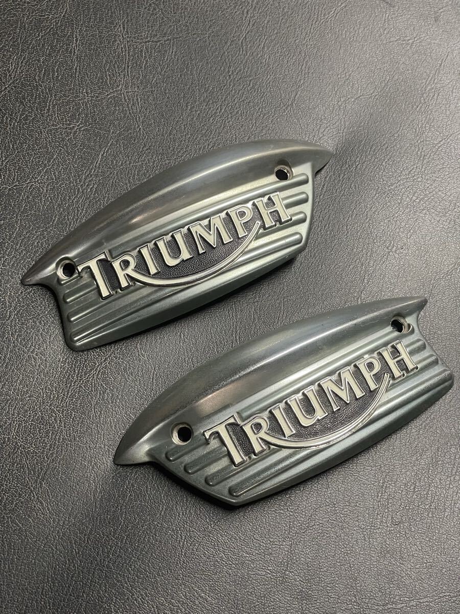 TRIUMPH トライアンフ THRUXTON スラクストン900エンブレム 左右セット