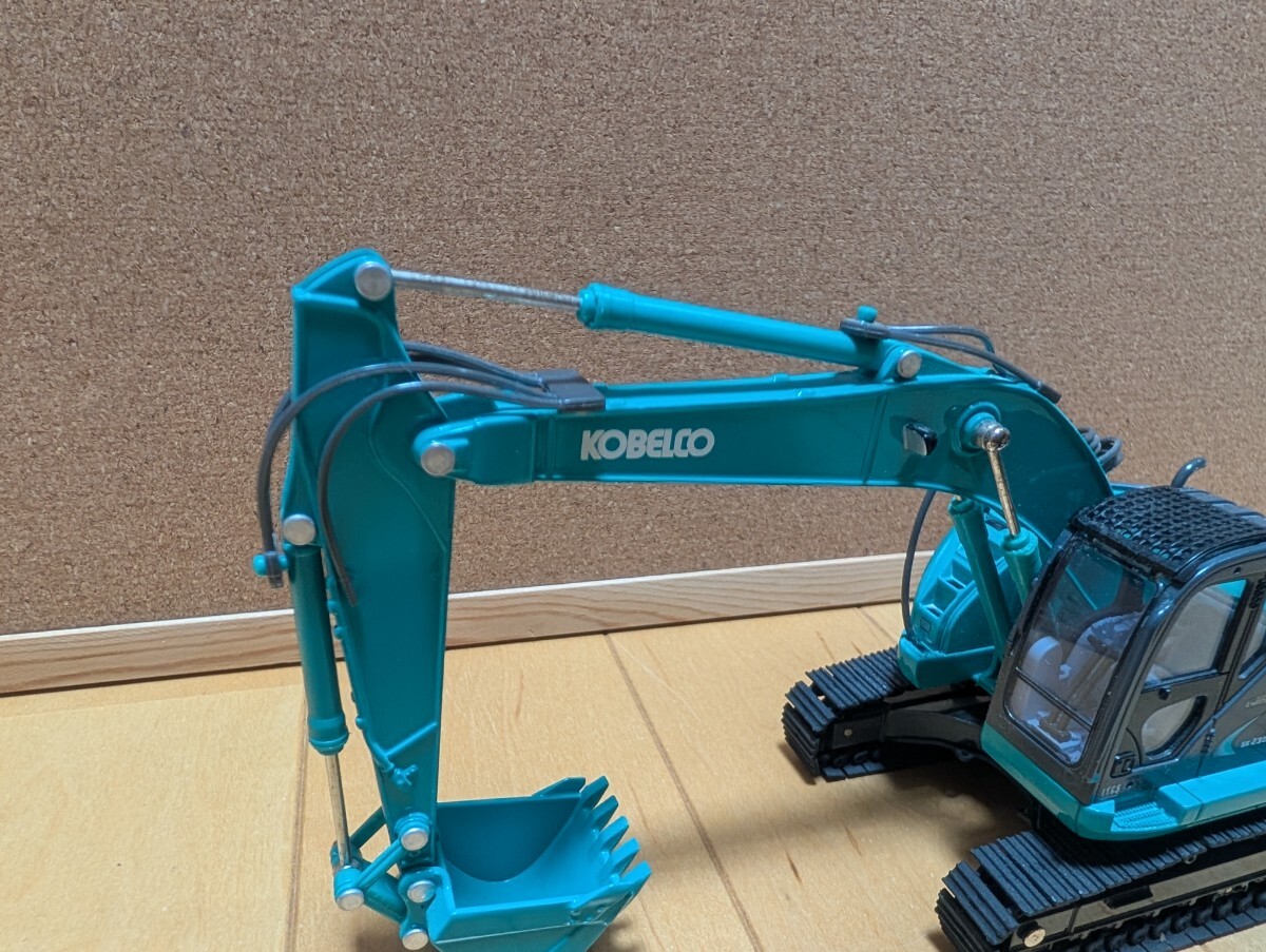 KOBELCO 油圧ショベル SK235SR-2 1/43 ミニチュア スケールモデル