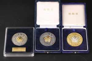 大阪府警 メダルの値段と価格推移は？｜36件の売買データから大阪府警