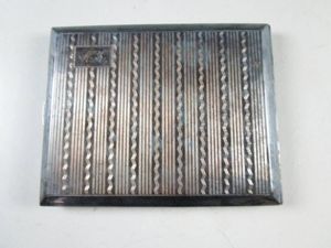 銀製シガレットケースの値段と価格推移は？｜7件の売買データから銀製