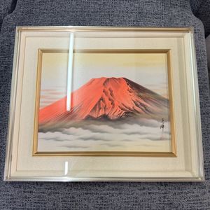 掛け軸 秀峰 赤富士図 絹本 希少 軸装 茶道具 掛軸 美品 です。 秀峰 赤富士の値段と価格推移は？｜1件の売買データから秀峰 赤富士の