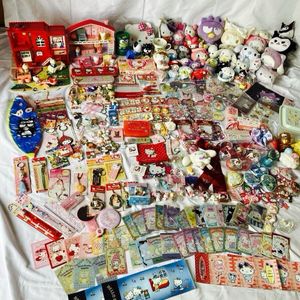サンリオ旧ロゴの値段と価格推移は？｜8件の売買データからサンリオ旧