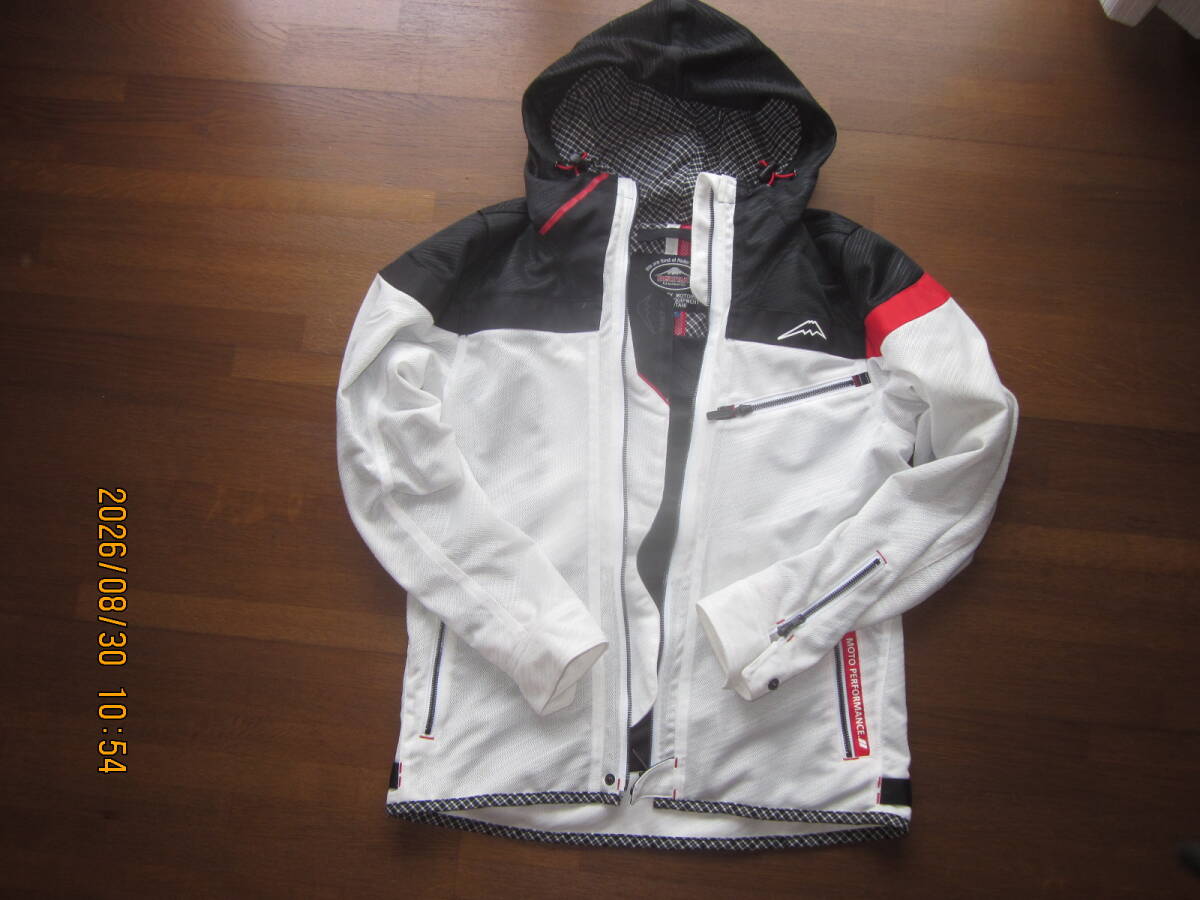 クシタニ ジャケット 中古の値段と価格推移は？｜12件の売買データから