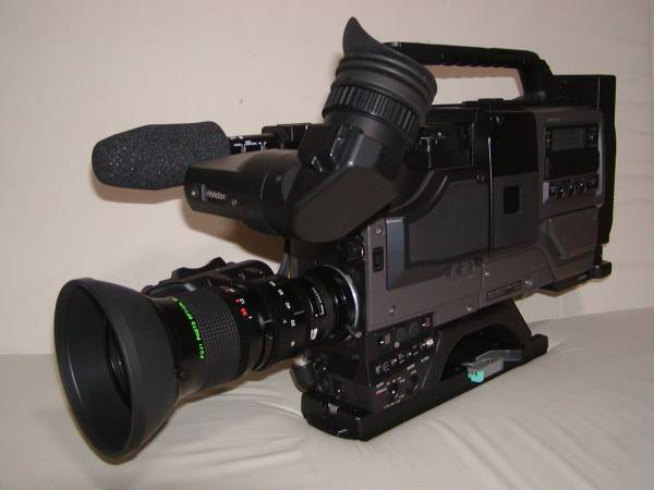 ビクター KY-27B 業務用ビデオカメラ BR-S422、ケース他付き(プロ用