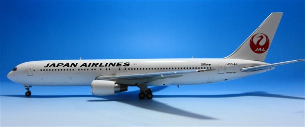 ☆ド迫力！！JAL 767-300ER 新型鶴丸塗装JA654J 1/200スケール(日本