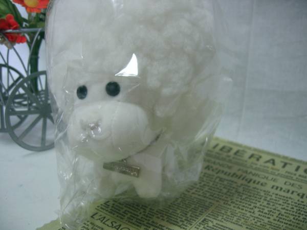 コムサイズム ホワイトアフロ犬 ぬいぐるみ ベビー用 売買されたオークション情報 Yahooの商品情報をアーカイブ公開 オークファン Aucfan Com