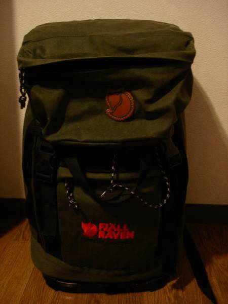 フェールラーベン イスにもなるリュック FJALL RAVEN 椅子(バック 
