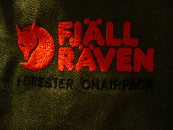 フェールラーベン イスにもなるリュック FJALL RAVEN 椅子(バック 