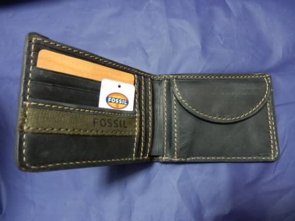 12福袋 Fossil フォッシル メンズ 革財布 二つ折り財布 小銭入れあり 売買されたオークション情報 Yahooの商品情報をアーカイブ公開 オークファン Aucfan Com