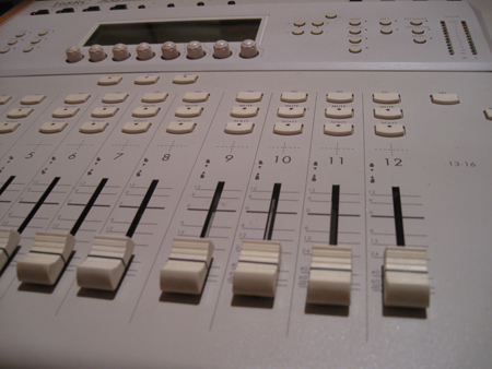 KORG 168RC SoundLink DRS デジタルミキサー 通電確認済み 中古】Korg Soundlink DRS 168RC デジタルミキサー 即決あり(ミキサー