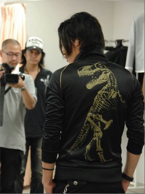 初回!クローズZEROⅡ小栗旬着ドレスキャンプT-REXジャージSize44(男性