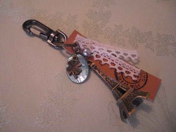 ハンドメイド☆エッフェル塔のキーホルダー_1