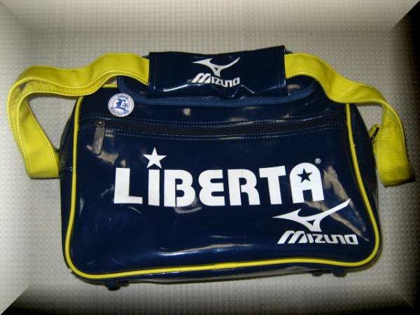 切手可 リベルタサッカークラブのバッグ ｌｉｂｅrta ウエア 売買されたオークション情報 Yahooの商品情報をアーカイブ公開 オークファン Aucfan Com