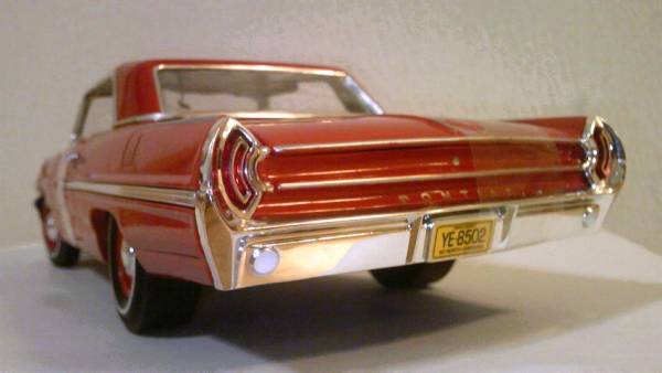 ERTLアーテル製/'62 Pontiacポンティアック カタリナ赤 1/18(アーテル