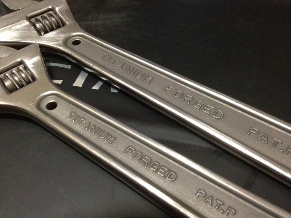超希少!SUNKEYのチタン製モンキーレンチと ペンチのセット 超希少!SUNKEYのチタン製モンキーレンチと ペンチのセット