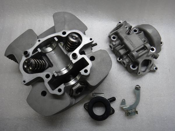 デイトナ SR400 SR500 ビックフィンヘッド ツインプラグ未使用品