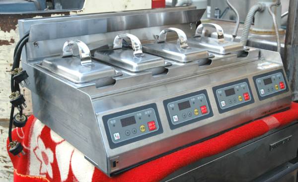 フジマック IH餃子焼器 4連 IH ギョーザグリラー FIJ64454(厨房機器