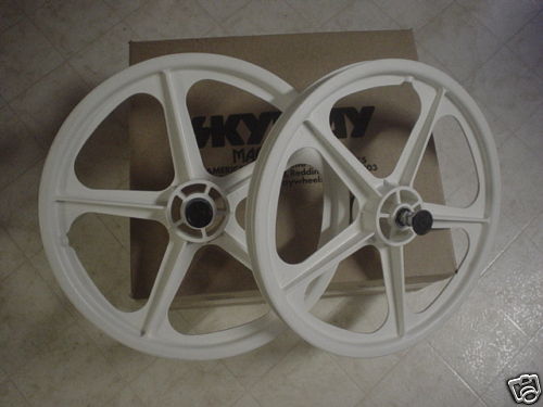 1円～新品☆ SKYWAY TUFF WHEEL 20インチ BMX 白 スカイウェイ(BMX