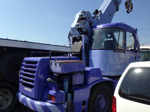 激安 KOMATSU ラフタークレーン 8T コマツ 値下げ (建設機械、重機