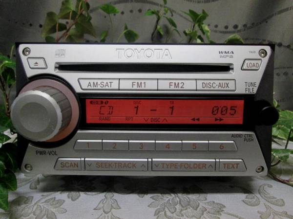 ★トヨタ純正FJクルーザーCD デッキ(11825)86120-35381★売切り