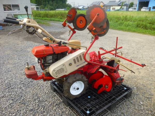 シバウラ 畝立て管理機 KM700 甘藷 里芋 園芸 マルチ管理機(車体
