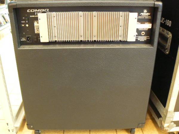 PEAVEY ベースアンプ COMBO115 200W ピーヴィー コンボ115(コンボ 