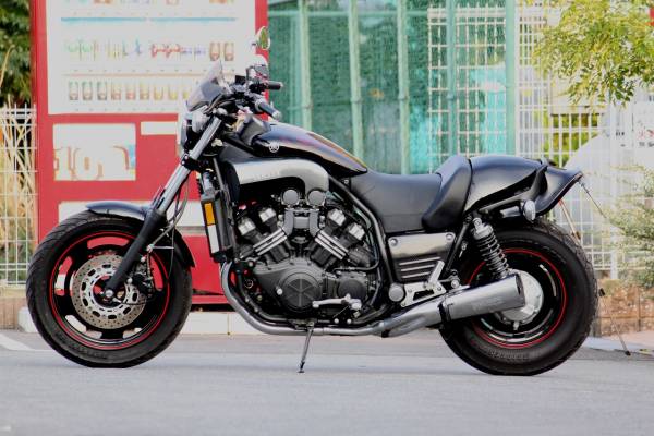 V-MAX vmax シングルシートカウル(リア)｜売買されたオークション情報