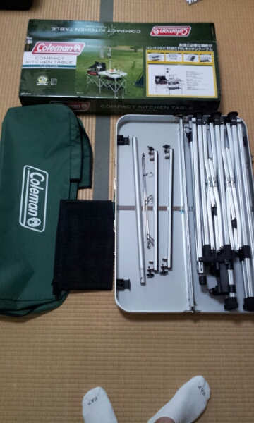 コールマンコンパクトキッチンテーブル美品 使用回数一回だけ_2