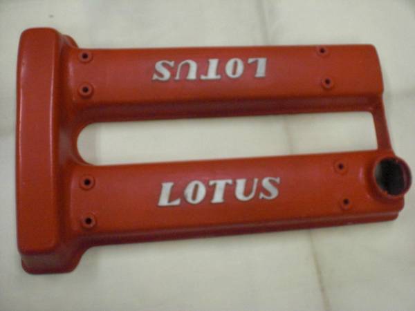 ＬＯＴＵＳ　ロータス　カムカバー　エランＳ１　Ｓ２　コルチナ