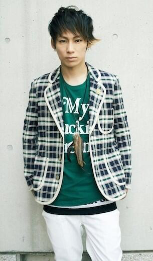 1円 Uverworld Takuya 着用m エム Mサイズ Tシャツ 同型同色 丸首 売買されたオークション情報 Yahooの商品情報をアーカイブ公開 オークファン Aucfan Com