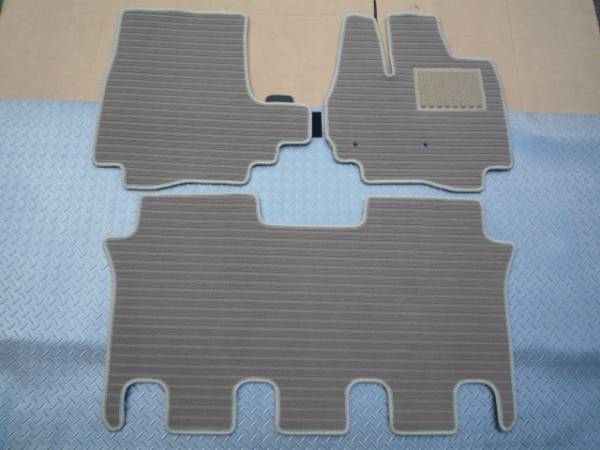 ＨＯＮＤＡ　Ｎ－ＢＯＸ ＋ ＪＦ１/ＪＦ２　フロアマット新品　☆選べるカラー5色☆　B-b