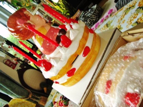 ☆不二家 お誕生日ケーキペコちゃん オルゴール陶器製 箱付き(ペコ